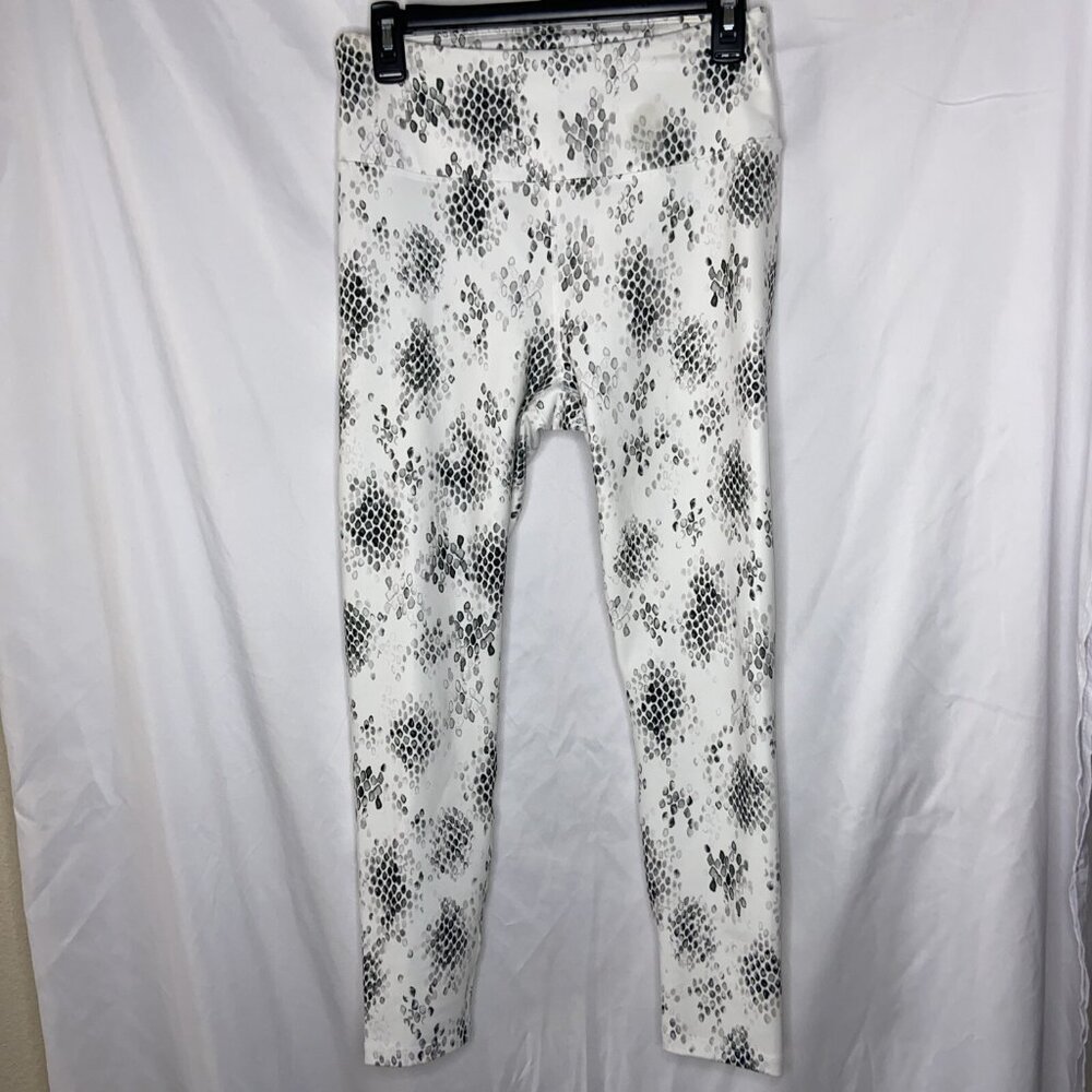Love Life Live Women's Yoga‎ Active Pants sz M Leopard print